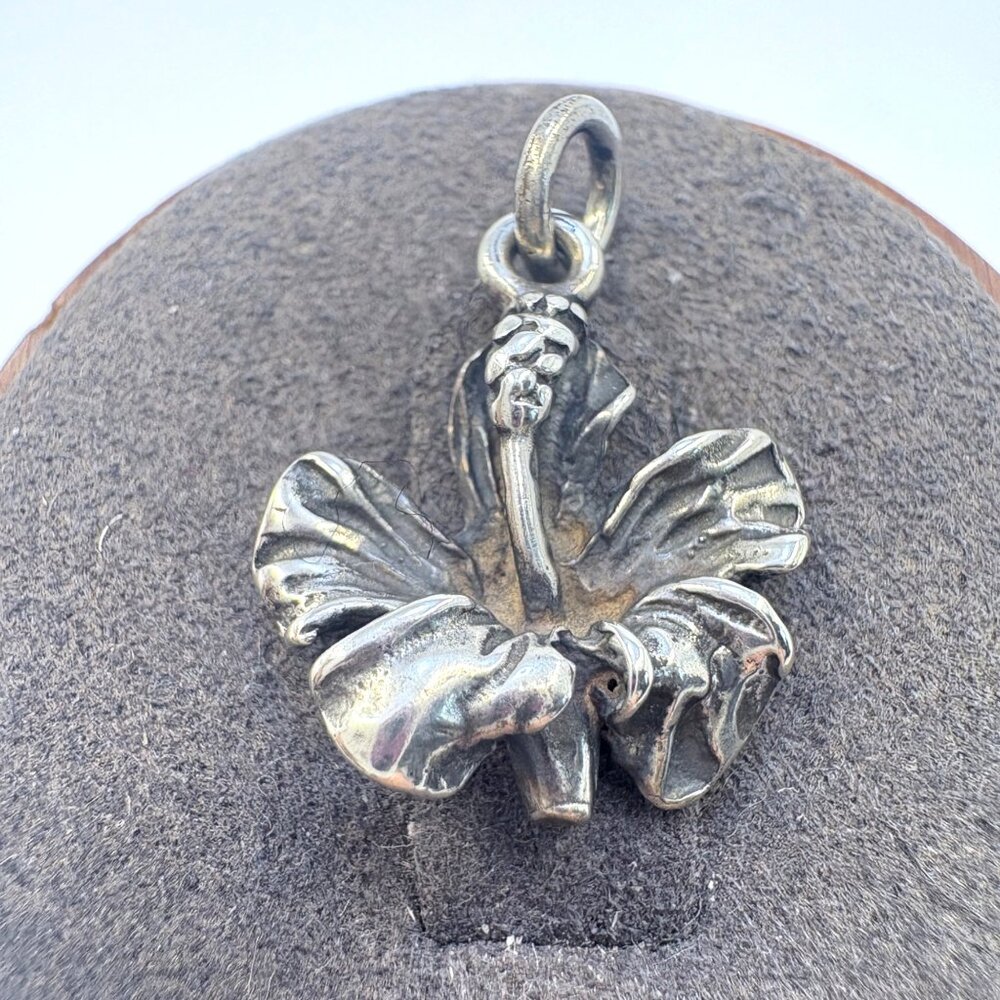 VTG Sterling Silver 925 Hibiscus Flower Design Pendant Size 0.75" Length